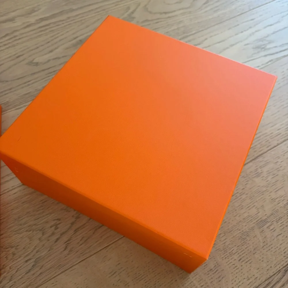 Hermes elegant hermès